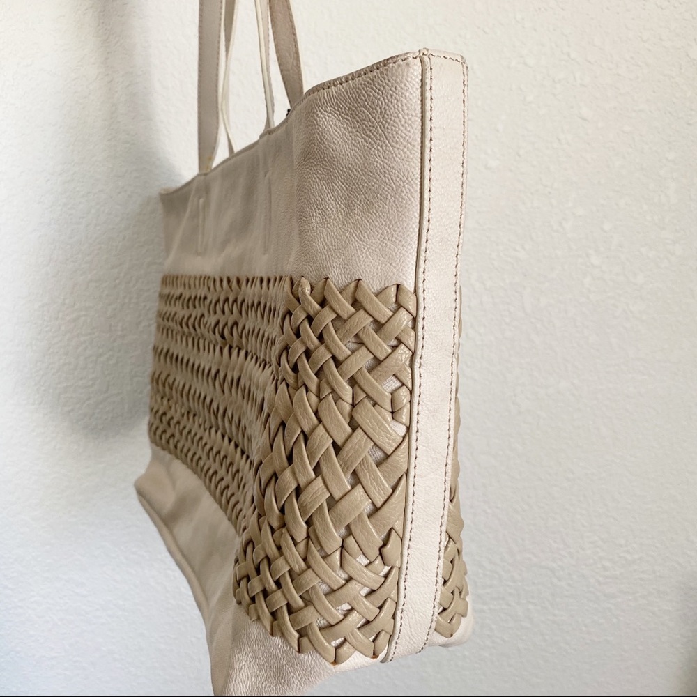 NWT DKNY leather bag 😍 - Picture 10 of 14